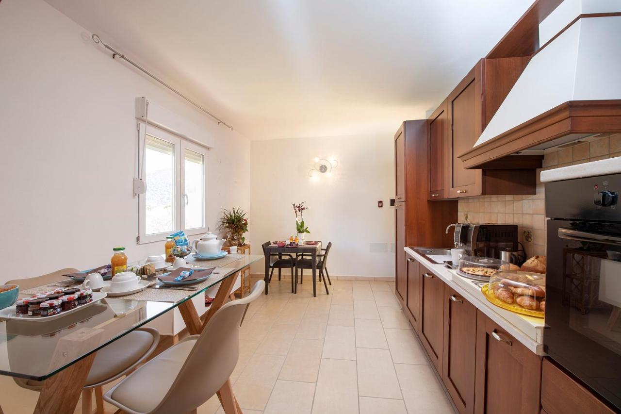 Lecallebed-Breakfast Chia Kültér fotó