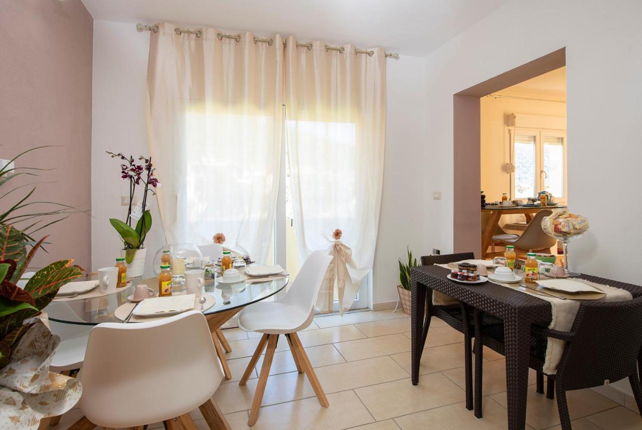 Lecallebed-Breakfast Chia Kültér fotó